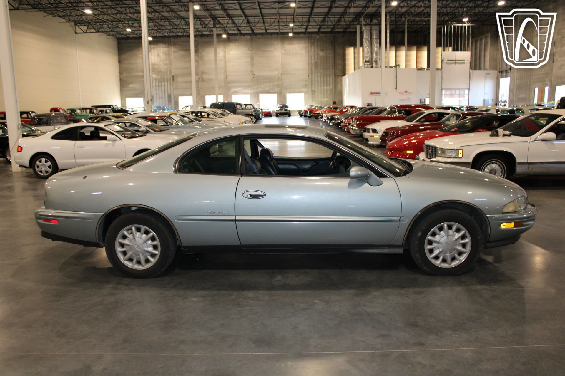 Used 1995 Buick Riviera Supercharged Coupe image 12