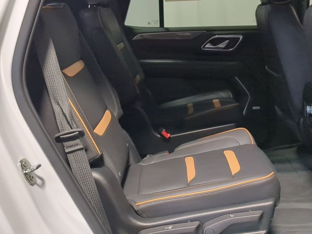 Used 2023 GMC Yukon AT4 w/ Technology Package image 34