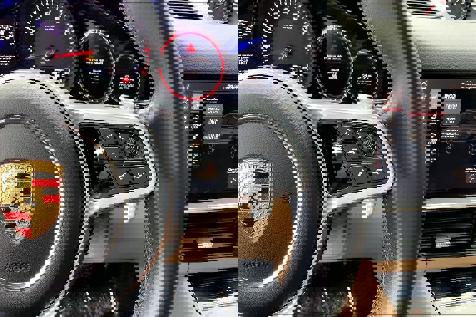 Used 2021 Porsche Cayenne image 22