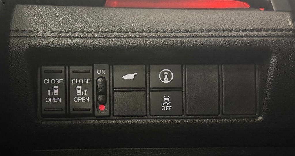 Used 2024 Honda Odyssey Sport image 13