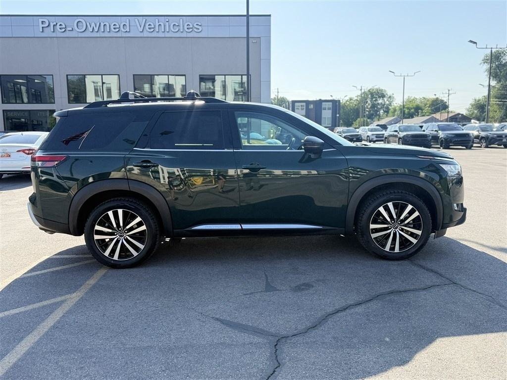 Used 2023 Nissan Pathfinder Platinum AWD/4WD image 8
