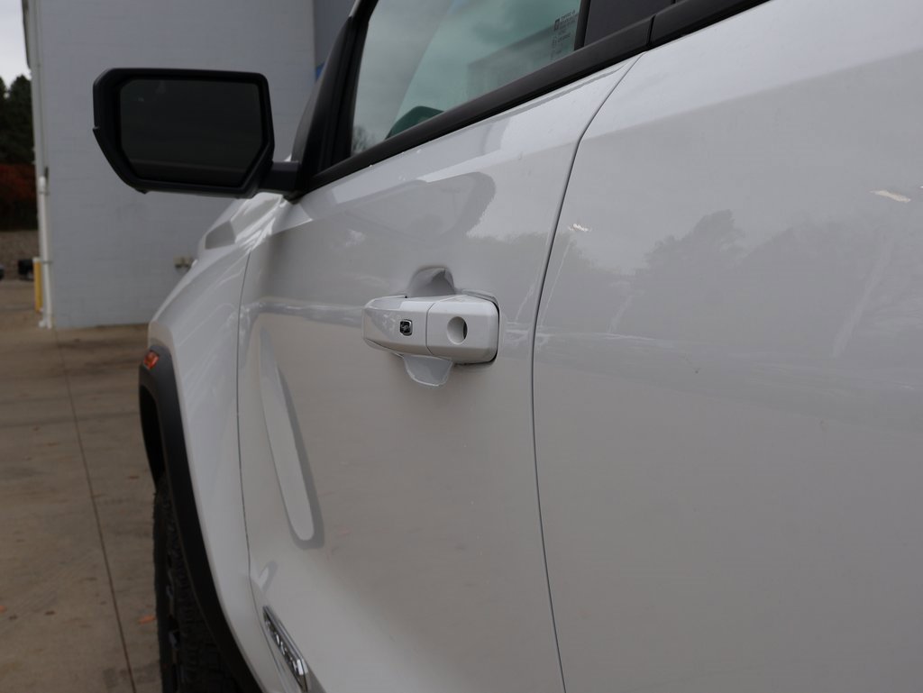 New 2026 GMC Canyon Elevation w/ Convenience Package image 9