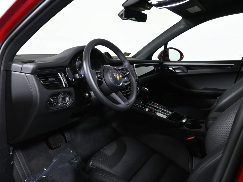 Used 2026 Porsche Macan S AWD/4WD image 4