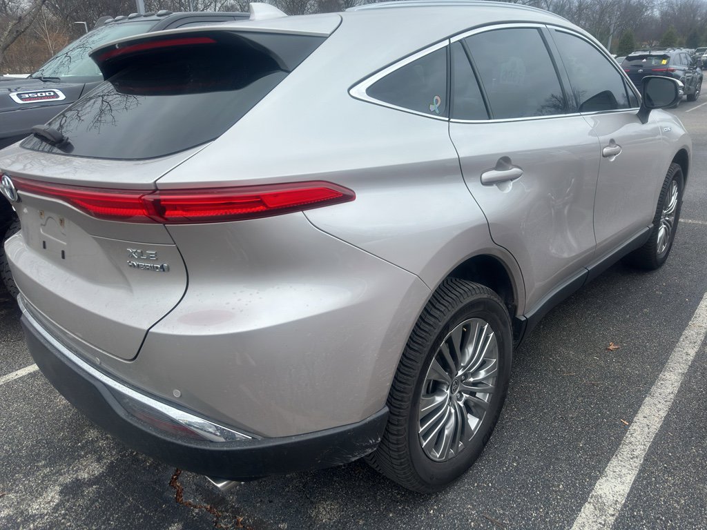 Used 2021 Toyota Venza XLE image 7