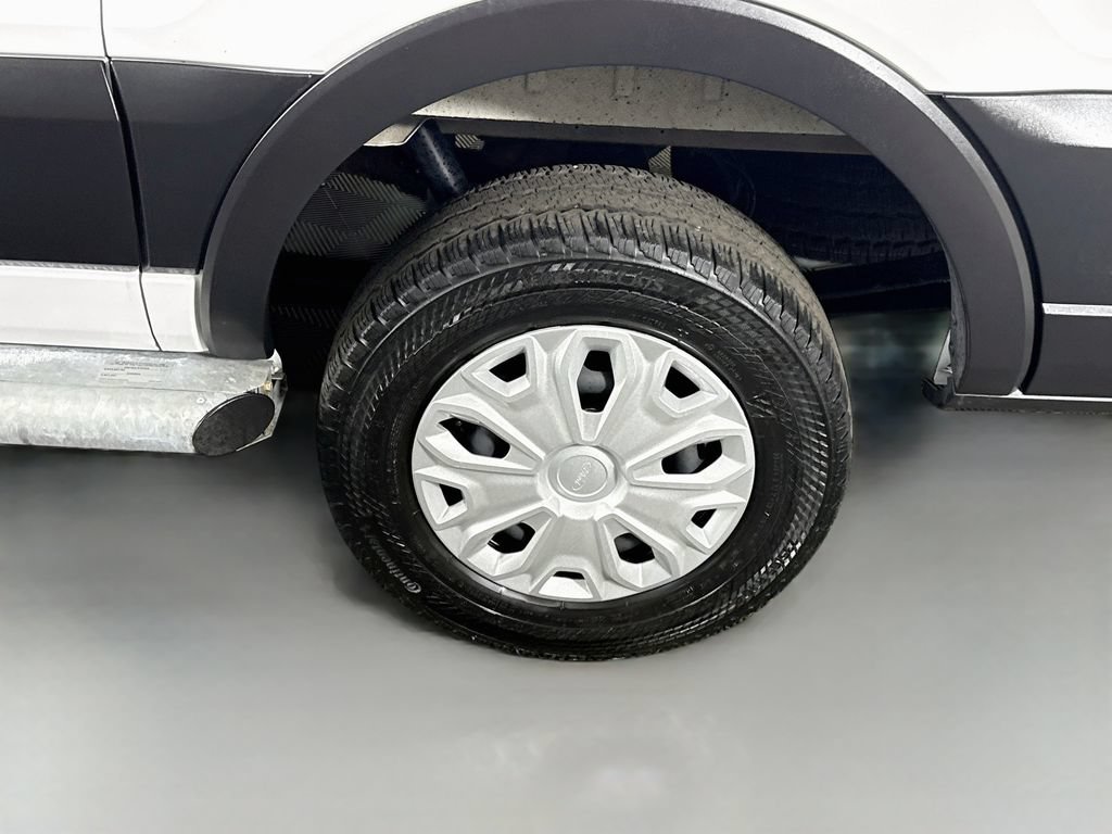 Used 2025 Ford Transit 250 Low Roof w/ Exterior Upgrade Package RWD image 32