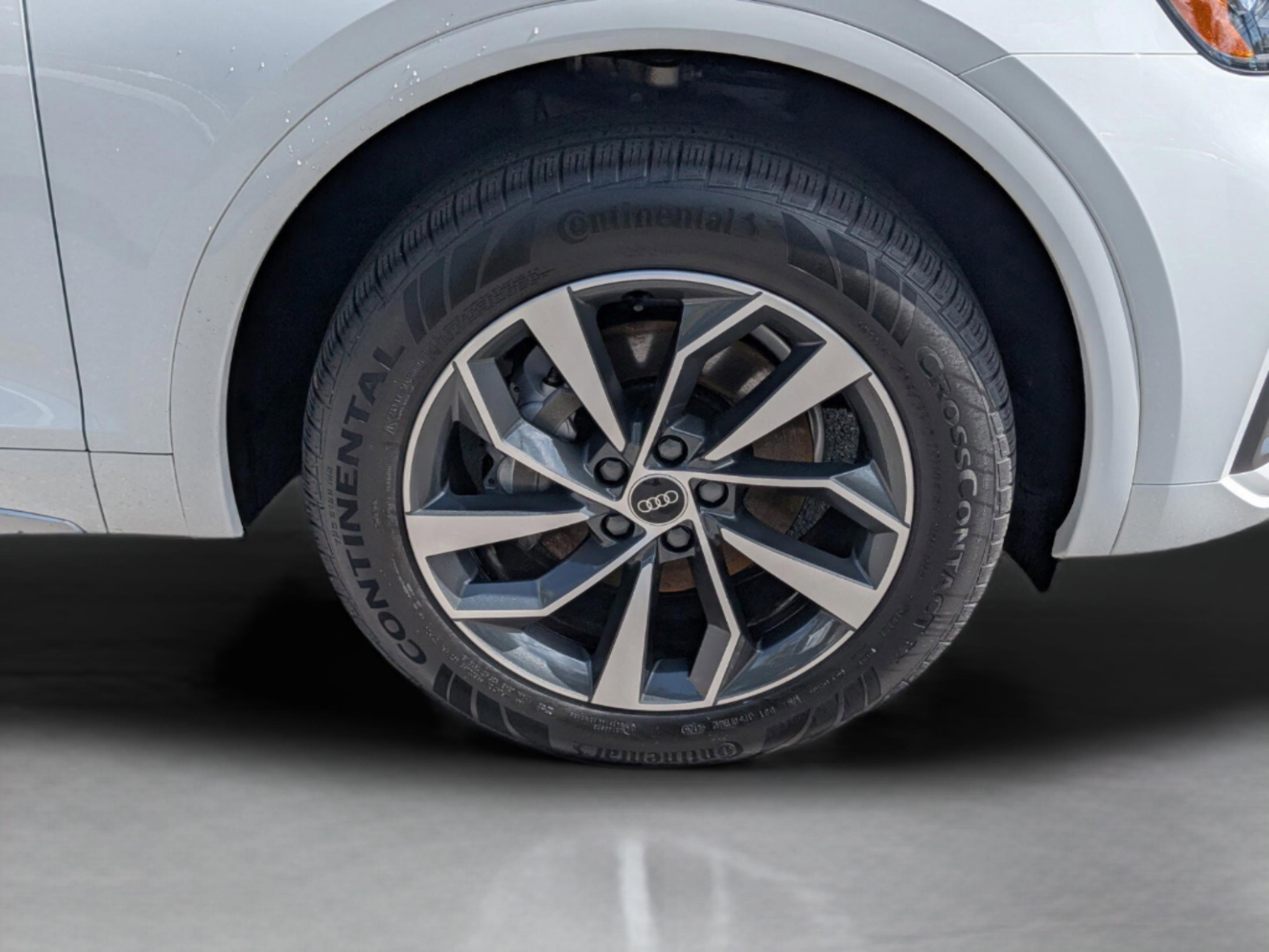 Used 2021 Audi Q5 Premium w/ Convenience Package image 24