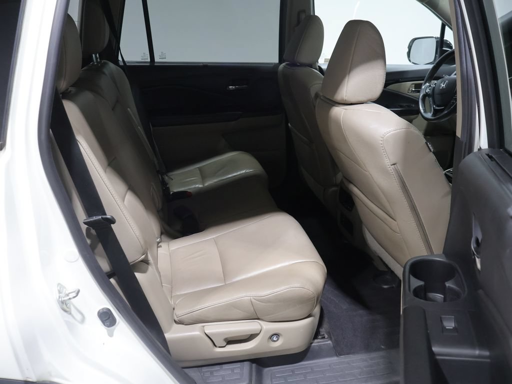 Used 2017 Honda Pilot Touring image 24