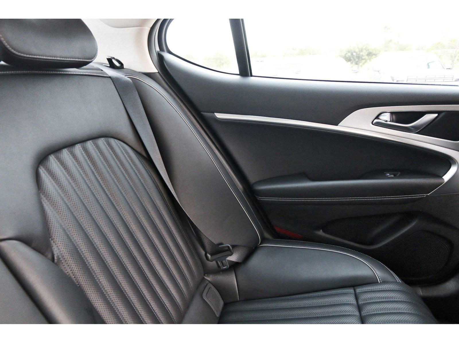 Used 2026 Genesis G70 2.5T Prestige RWD image 14