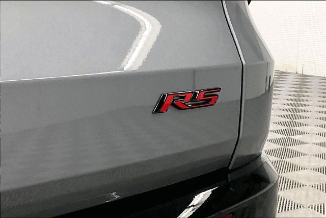 Used 2025 Chevrolet Traverse RS w/ LPO, Floor Liner Package AWD/4WD image 9
