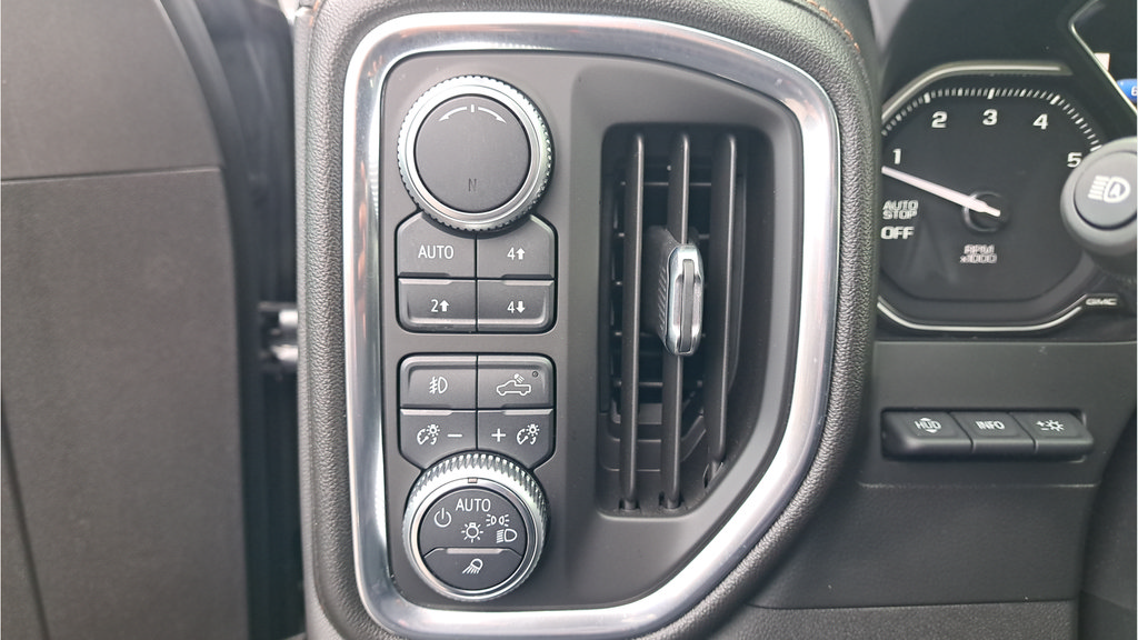 Used 2019 GMC Sierra 1500 AT4 w/ AT4 Premium Package AWD/4WD image 25