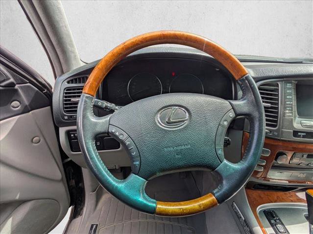 Used 2004 Lexus LX 470 4WD image 17