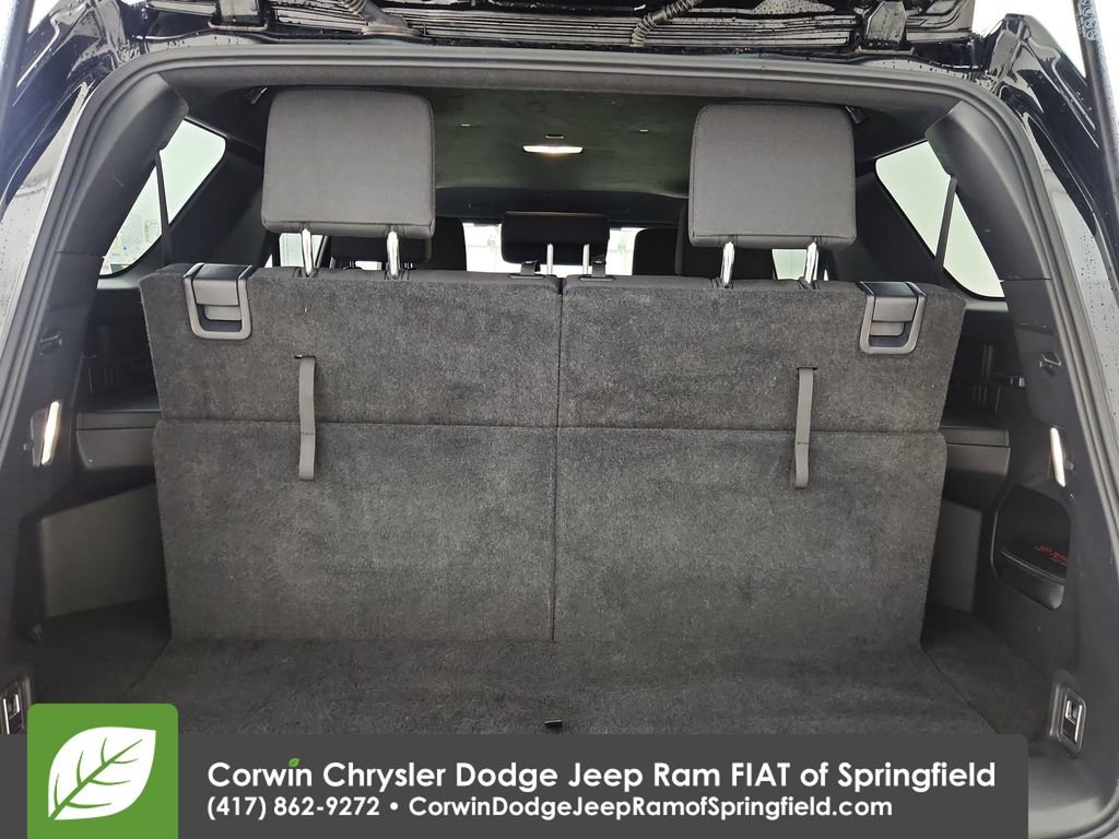 Used 2025 Toyota 4Runner SR5 image 30