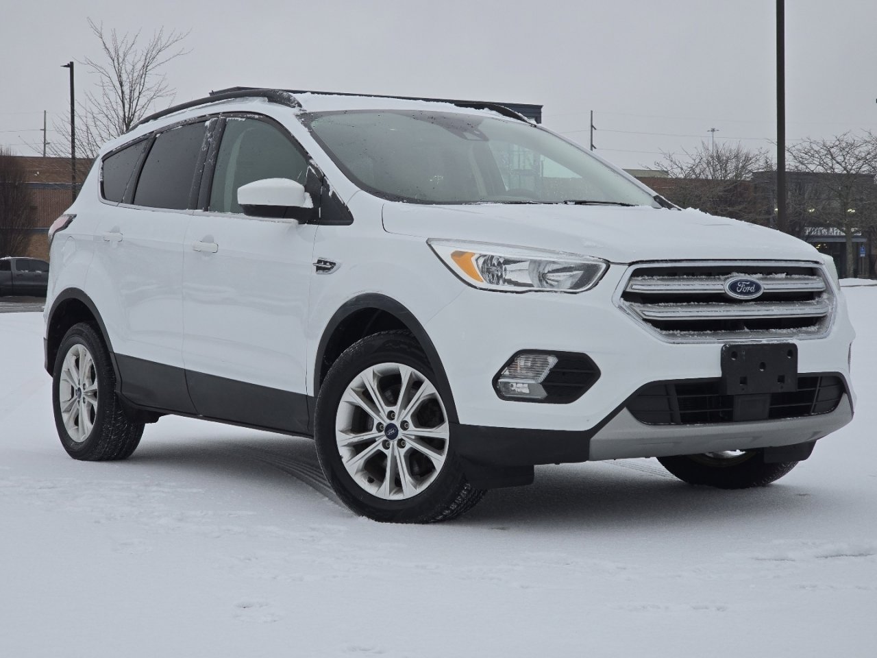 Used 2018 Ford Escape SE w/ Ford Safe & Smart Package video 2