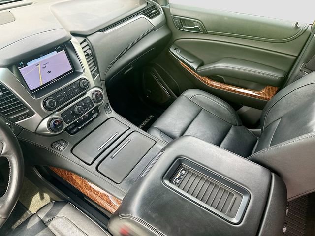 Used 2017 Chevrolet Suburban Premier AWD/4WD image 25