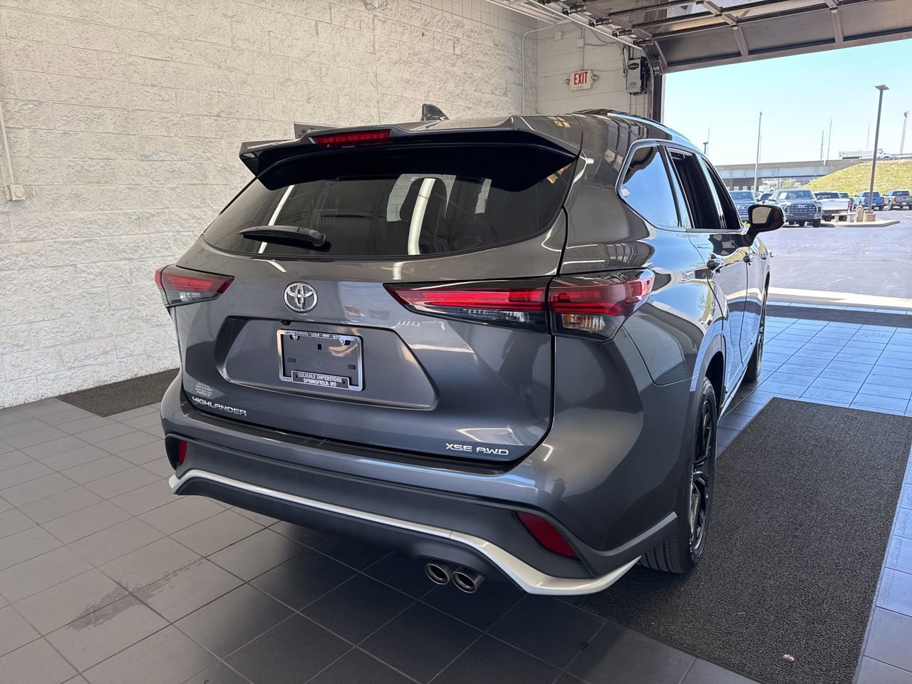 Used 2025 Toyota Highlander XSE image 7