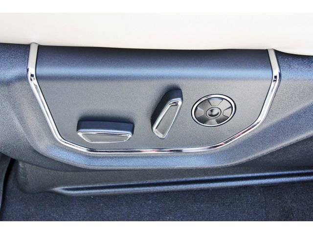 Used 2024 Ford Expedition Platinum RWD image 26