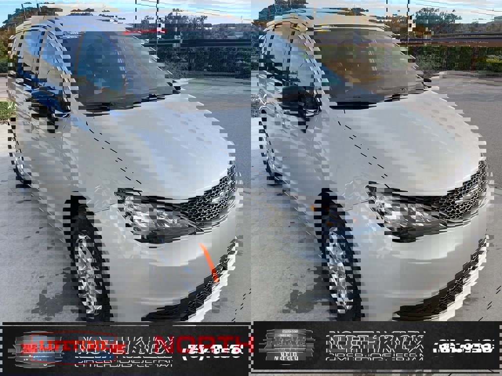 New 2026 Chrysler Voyager LX image 32