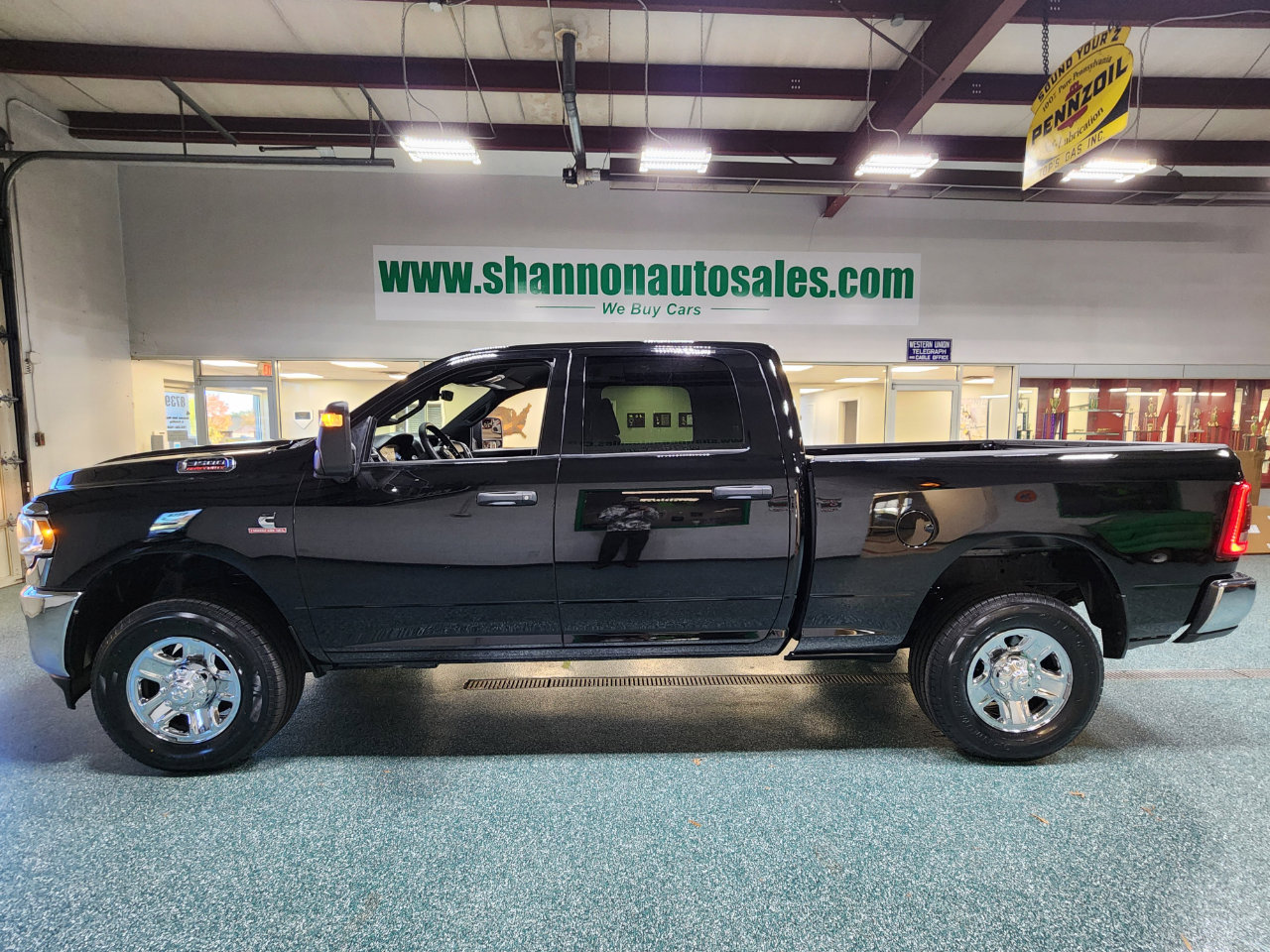 Used 2024 RAM 3500 Tradesman w/ Towing Technology Group image 11