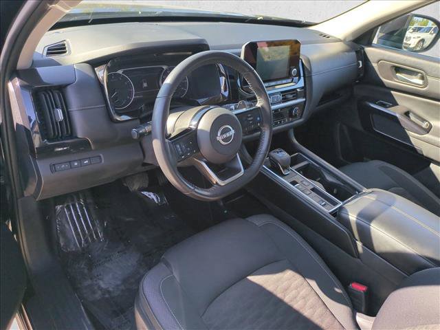 Used 2022 Nissan Pathfinder SV w/ SV Premium Package FWD image 10