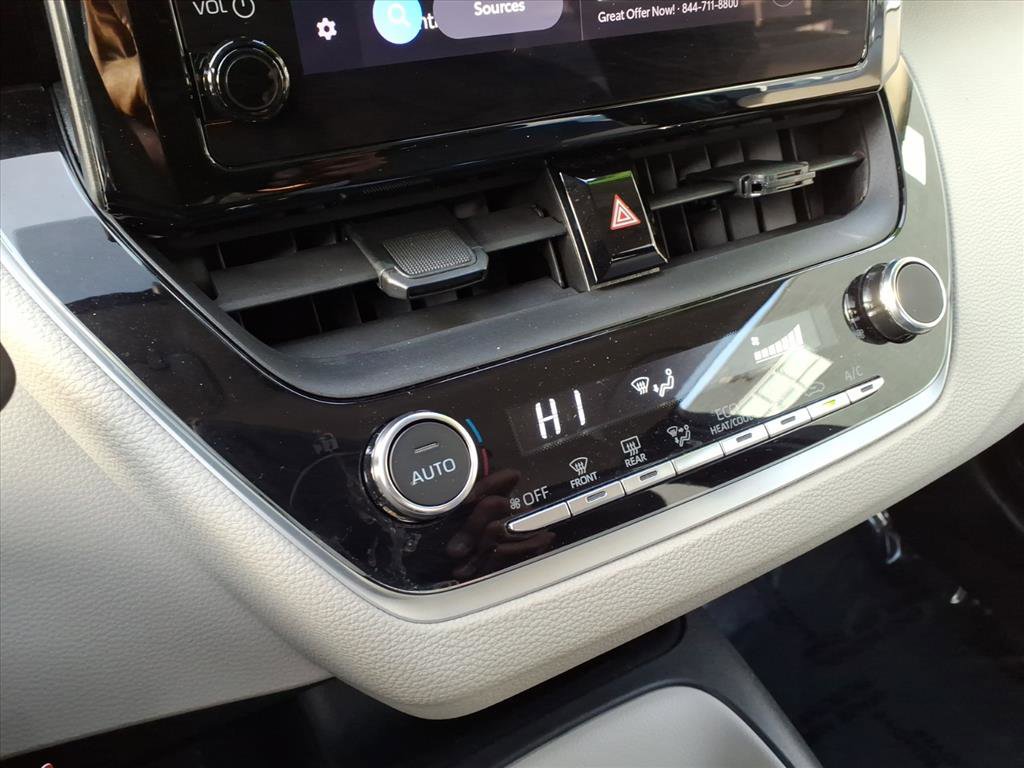 Used 2023 Toyota Corolla LE image 17