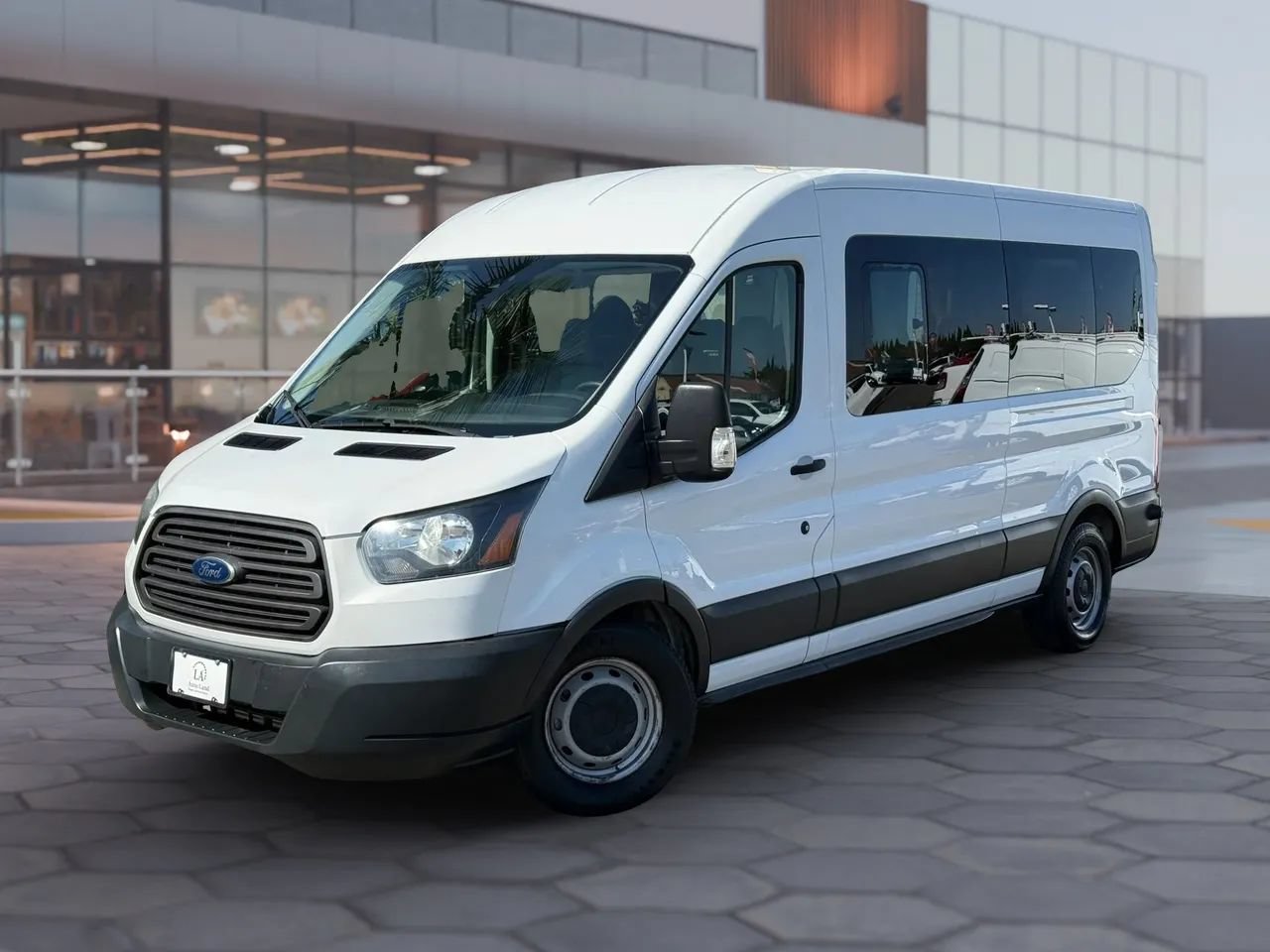 Used 2017 Ford Transit 350 XL RWD image 2