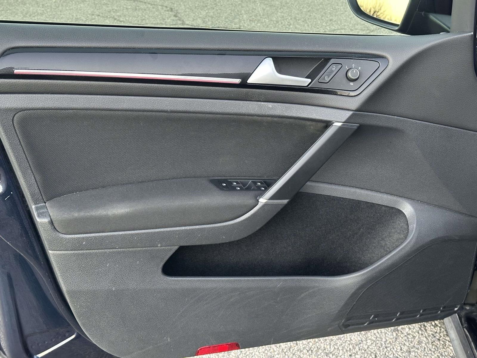 Used 2016 Volkswagen GTI S image 15