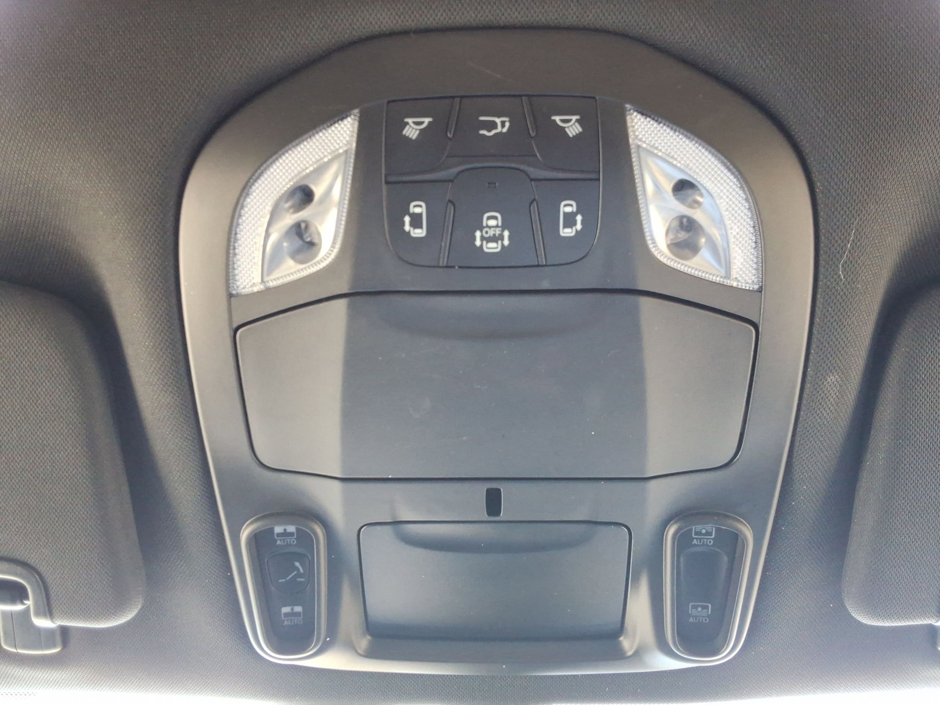 Used 2022 Chrysler Pacifica Limited w/ S Appearance Package image 19