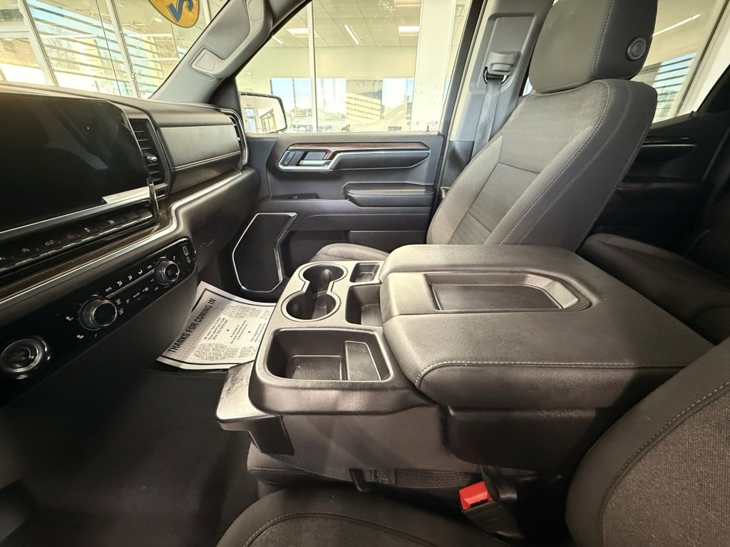 Used 2024 Chevrolet Silverado 1500 LT image 19