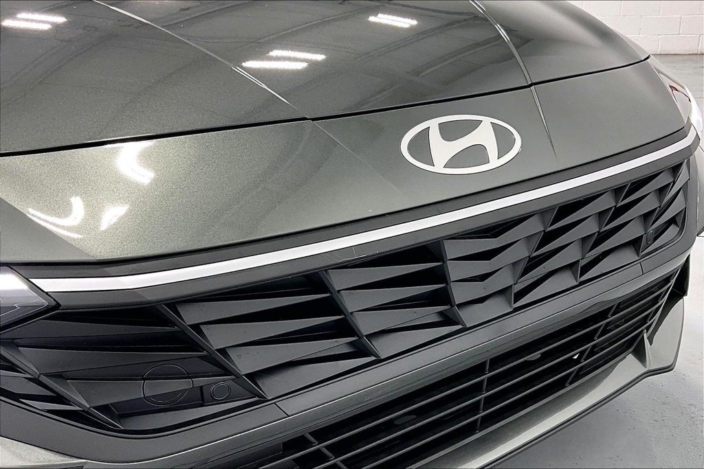New 2026 Hyundai Elantra SEL Sport FWD image 26