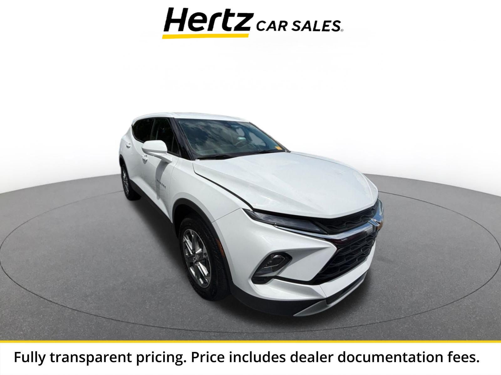 Used 2025 Chevrolet Blazer LT FWD image 1