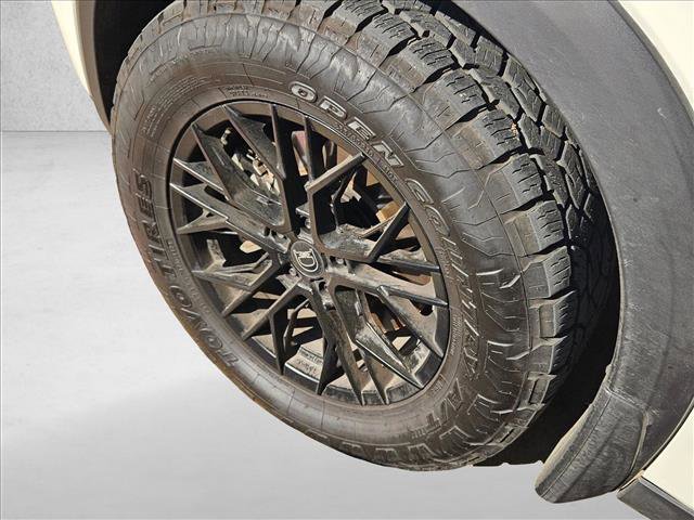 Used 2024 Nissan Pathfinder Platinum image 14