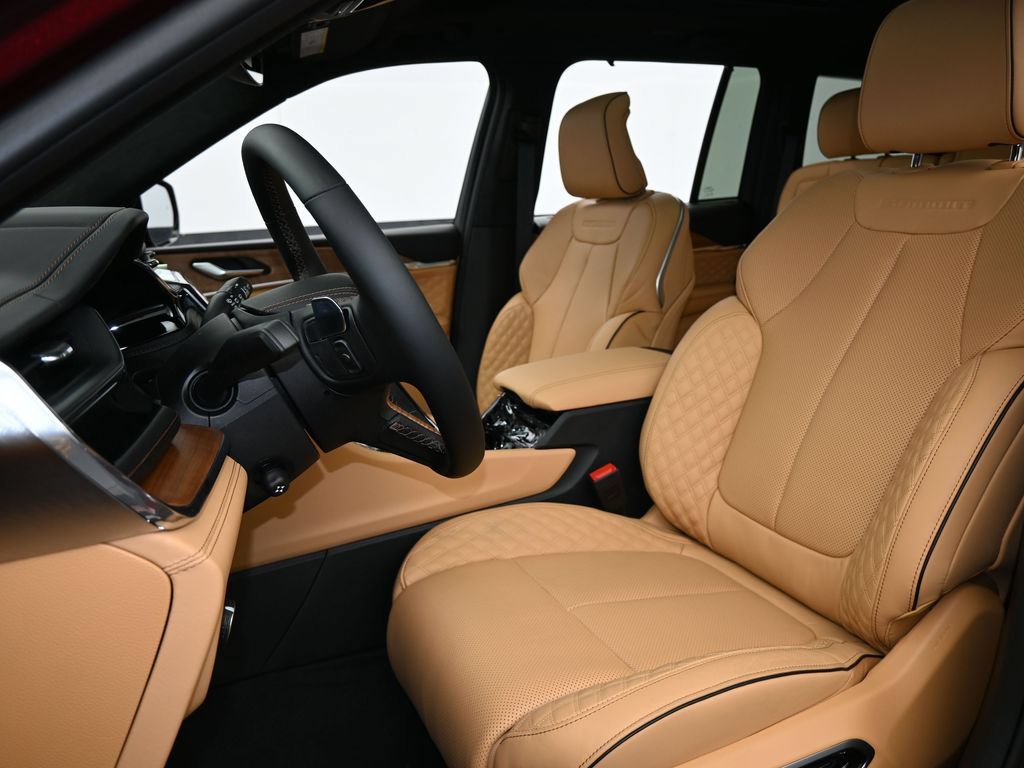 New 2025 Jeep Grand Cherokee Summit AWD/4WD image 10