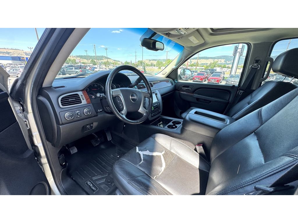 Used 2013 GMC Yukon XL SLT image 19