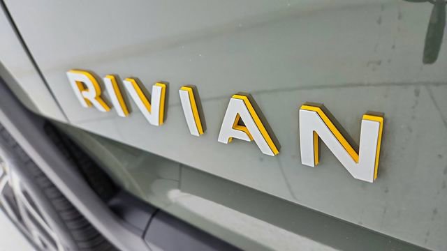 Used 2022 Rivian R1S Launch Edition image 17