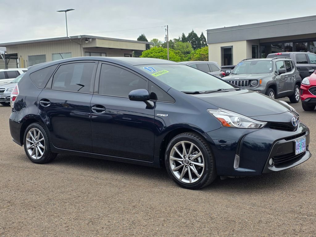 Used 2017 Toyota Prius V Five w/ Carpet Mat Package image 24