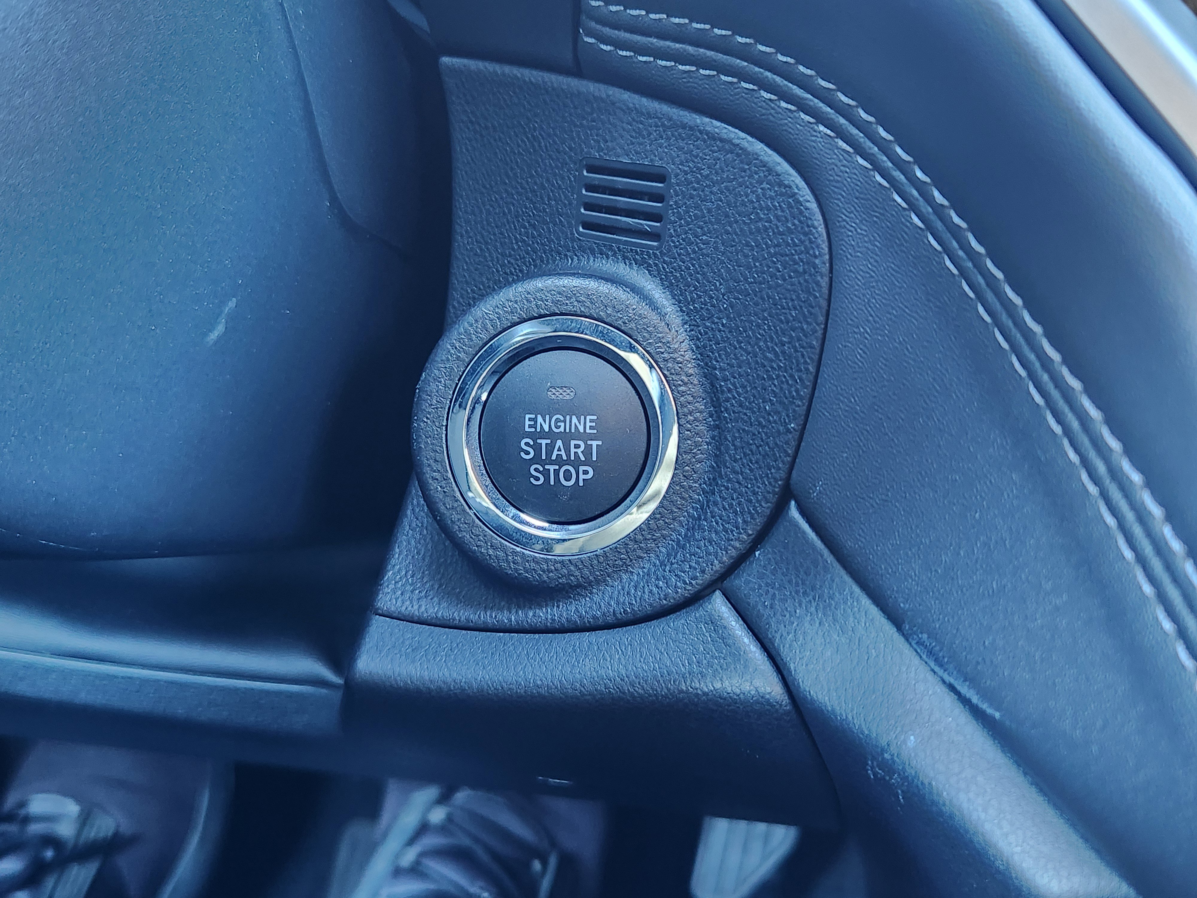 Used 2025 Subaru Outback Touring XT image 37