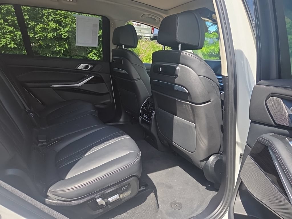 Used 2023 BMW X7 xDrive40i AWD/4WD image 20