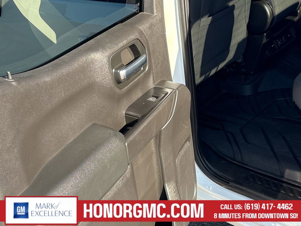 Used 2019 Chevrolet Silverado 1500 LT w/ All-Star Edition image 19