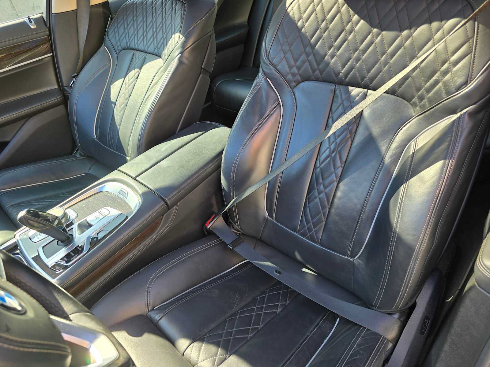 Used 2018 BMW 750i RWD image 21