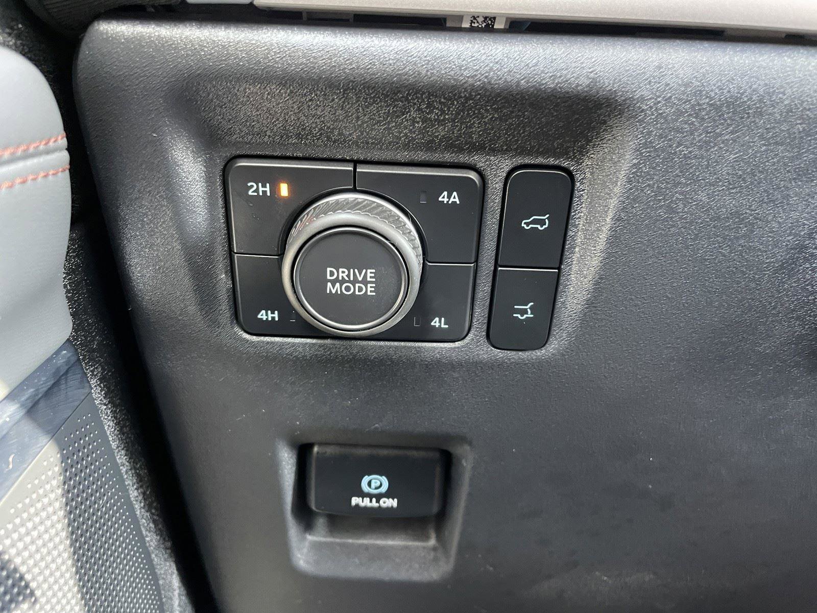 Used 2025 Ford Expedition Max Active AWD/4WD image 34