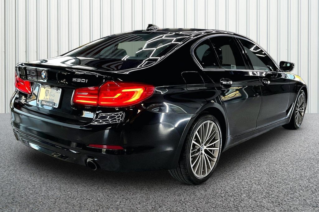 Used 2017 BMW 530i xDrive AWD/4WD image 6