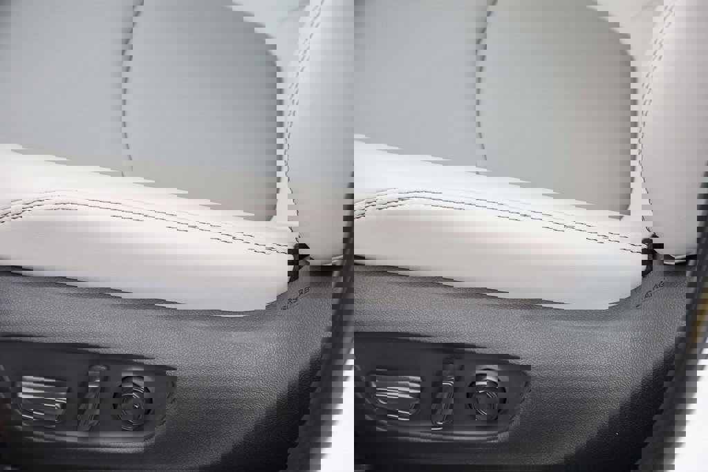 Certified 2025 Toyota RAV4 XLE Premium image 14