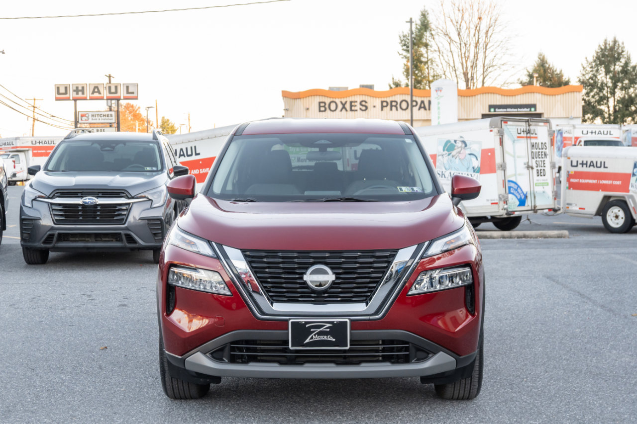 Used 2023 Nissan Rogue SV image 4
