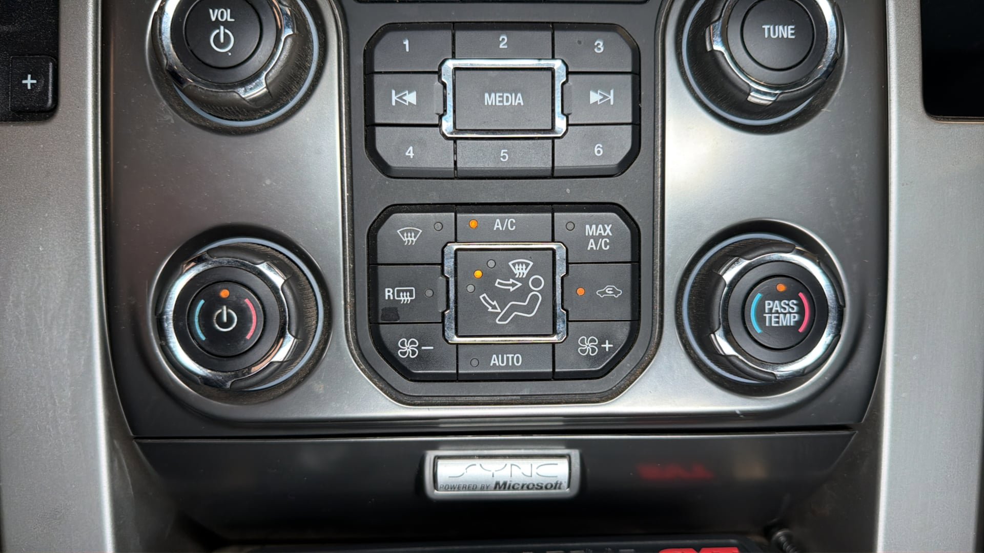 Used 2014 Ford F150 Raptor w/ Equipment Group 801A Luxury image 30