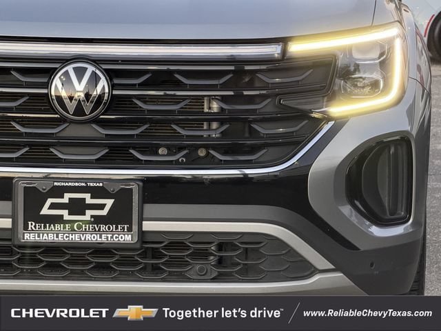 Used 2024 Volkswagen Atlas Cross Sport SE FWD image 9