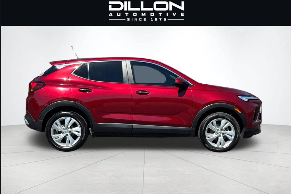 Used 2024 Buick Encore GX Preferred w/ Comfort Package AWD/4WD image 3