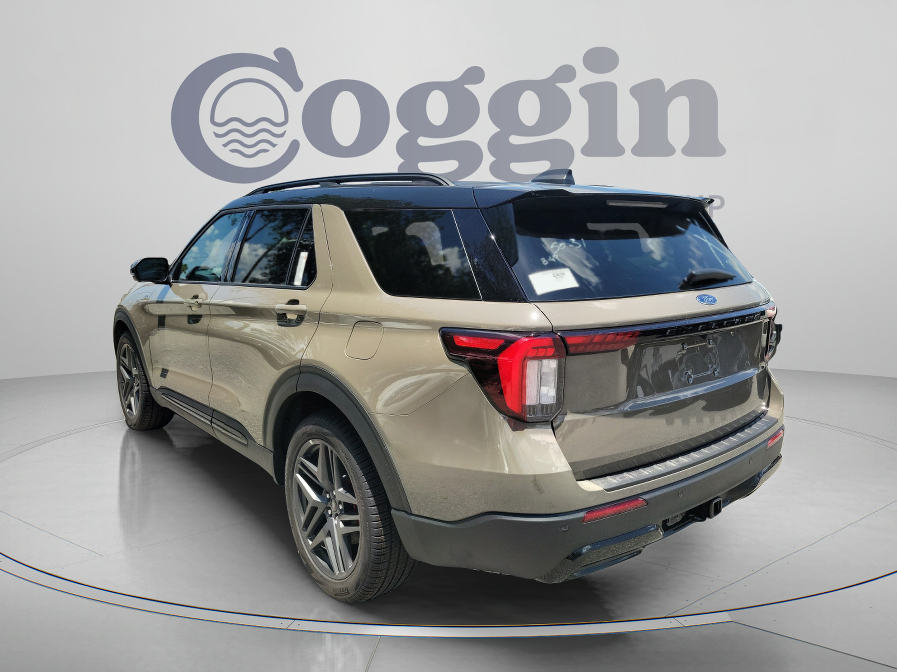 New 2026 Ford Explorer ST-Line w/ ST-Line Street Pack RWD image 2