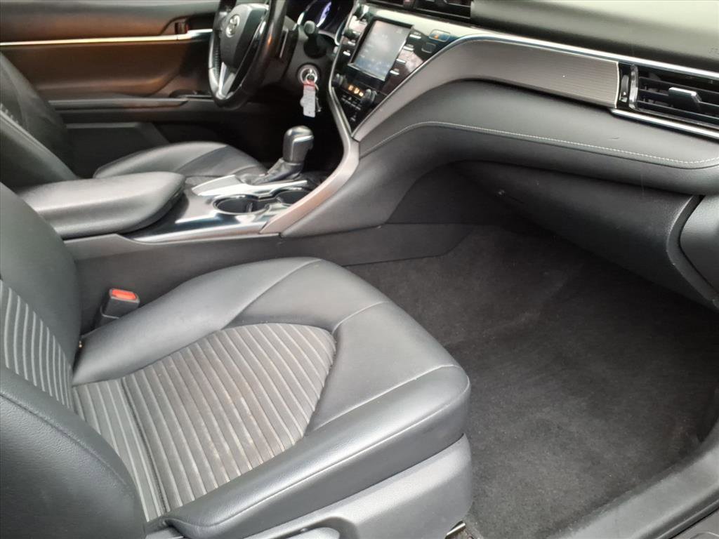 Used 2018 Toyota Camry SE FWD image 8