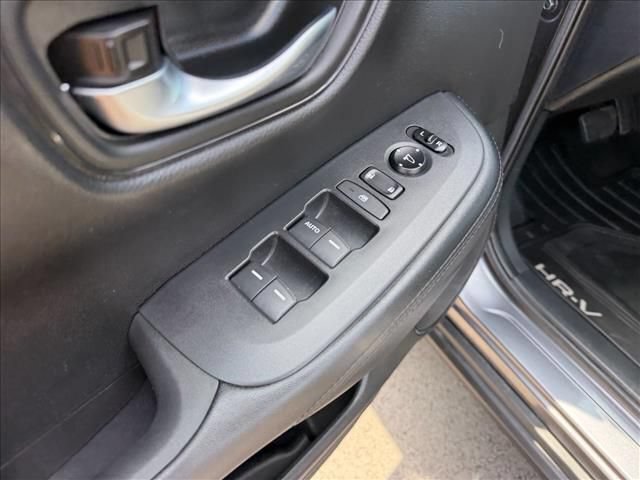Used 2023 Honda HR-V LX image 13