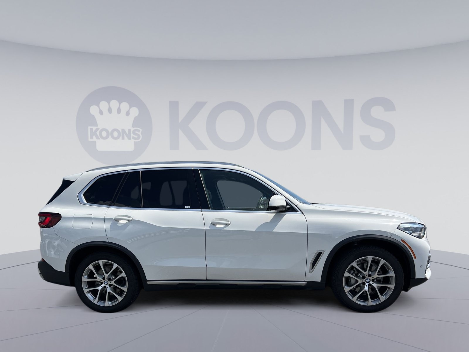 Used 2023 BMW X5 xDrive40i w/ Premium Package AWD/4WD image 8